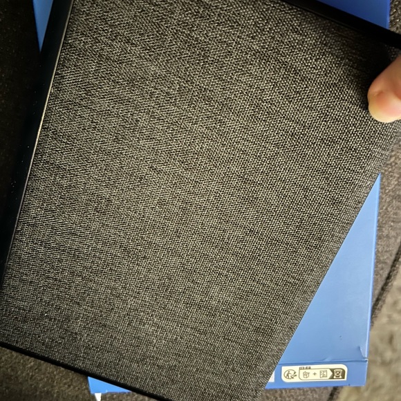 Kindle Paperwhite 11th Generation E-Reader - Picture 6 of 8